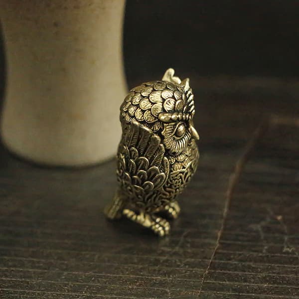 1 stk. antikk solid messing ugle miniatyrfigurer dyre-te-kjæledyr A2
