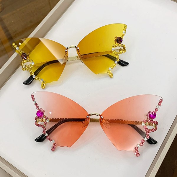 os selv Forsvinde Fortrolig Luksus Diamond Butterfly Solbriller Kvinder Brand Vintage Briller Pink One  size 1469 | Pink | One size | Fyndiq