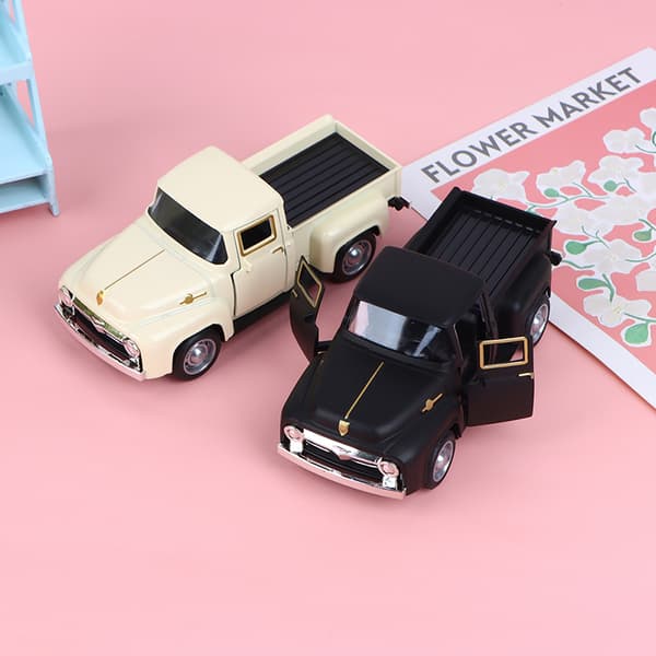 Classic Pickup Car 1/32 Scare Model Simulation Alloy Diecasts P Red One size
