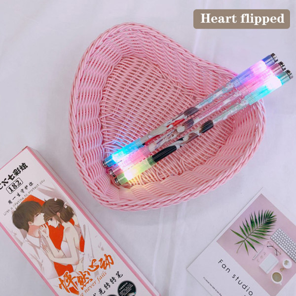 Roterende Pen Roterende Gaming Kuglepen Luminous Pen til begyndere Heart flipped one size