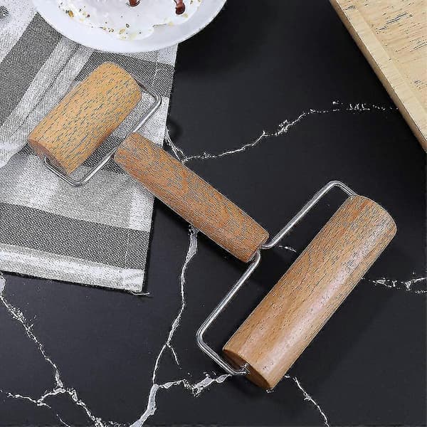 Kjevle i tre for baking av kaker og kjeks 30 cm