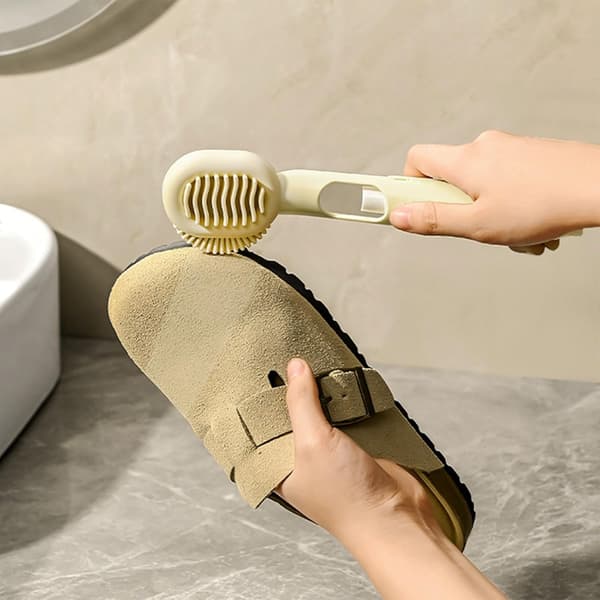Sko børste med bløde børster og flydende dispenser, multifunktionel sneakerbørste til hjemmebrug, hvid