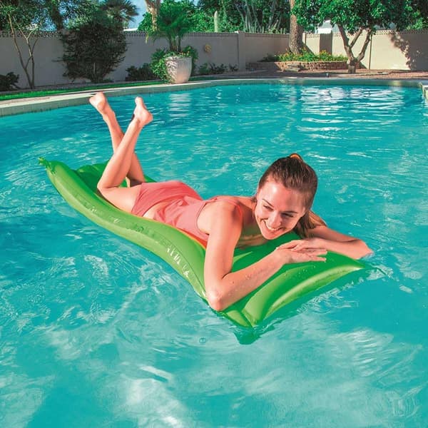 Green Water luftpute oppblåsbar flyterad
