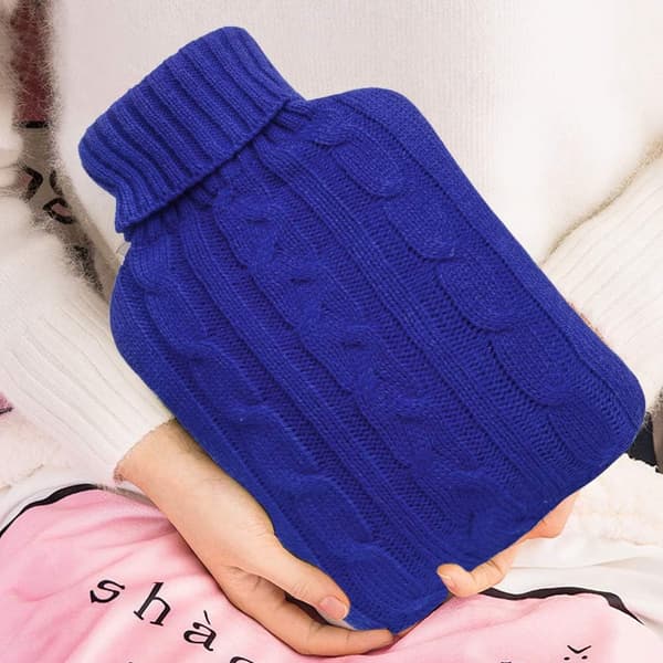 Varmvattenflaska med stickad överdrag, Transparent Varmvattenpåse 2 Liter - Slumpmässig foderfärg