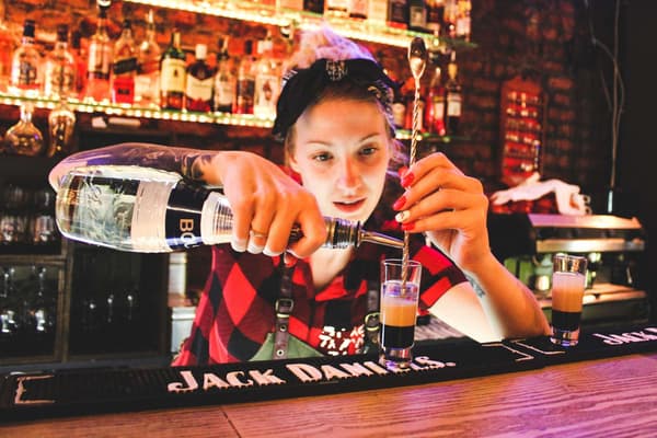 17-delt bartendersæt i rustfrit stål med stativ