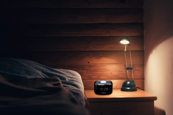 FM clockradio med sort natlys