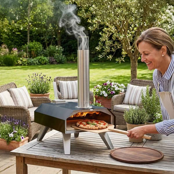 Bordpizzaovn med pilleform og sten, sort/sølv