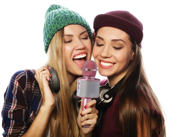 Karaokemikrofoni Bluetoothilla, USB:llä ja Micro SD -soittimella
