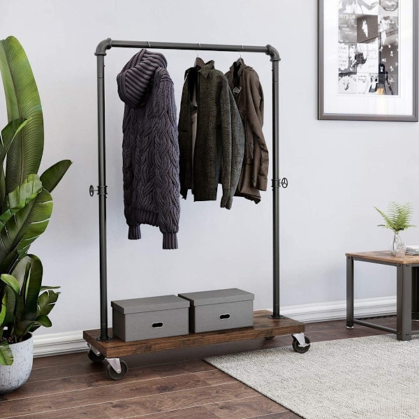 LOFT viemäröinti vaateripustin pyörillä