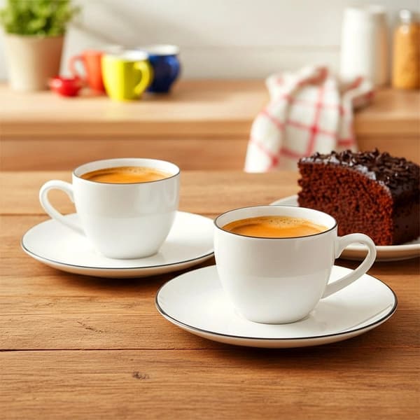 Sæt med espressokop og underkop i porcelæn, 100 ml, 2 stk.