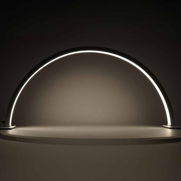 LED-skrivebordslampe til manicure med skyggefri guldbue
