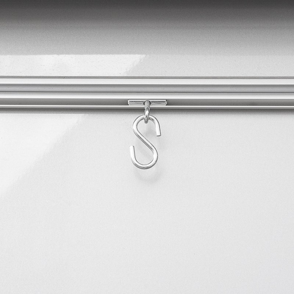 S koukku Ø4mm 4,4x2,1cm 6 kpl läpipainopakkauksessa