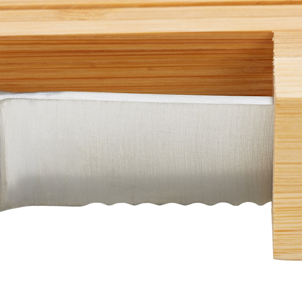 Brödskärbräda med kniv