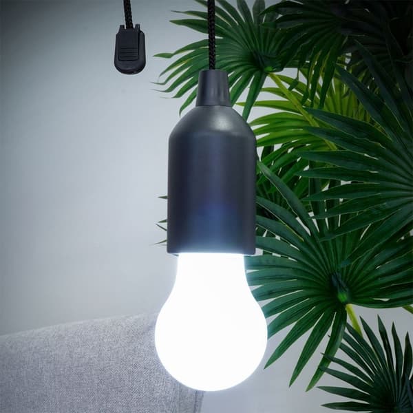 LED-lampe i pæreform med 90 cm ledning til camping