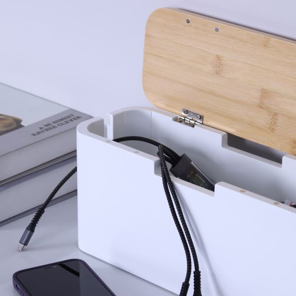 Kabelbox i bambu – Rymmer 6-vägs grenuttag, magnetiskt lock
