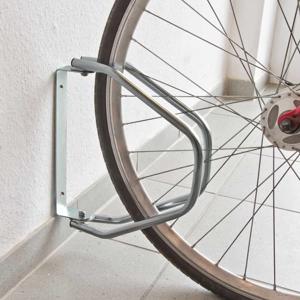 Väggmonterat svängbart cykelställ