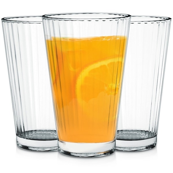 Kolme korkeaa lasia 270 ml - paksu, läpinäkyvä lasi