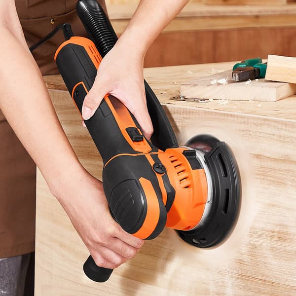 15 cm excenterslip, 850 W variabel hastighet, 10 sandpapper