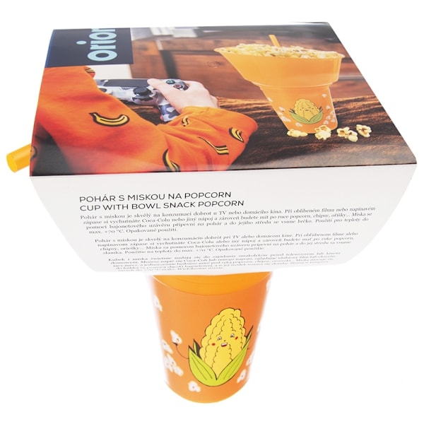 Käytännöllinen muki popcorn-kulholla elokuva-iltoja varten
