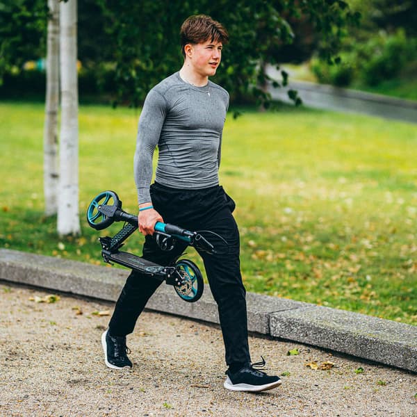 Turkis kick-scooter, justerbar højde, foldbart design