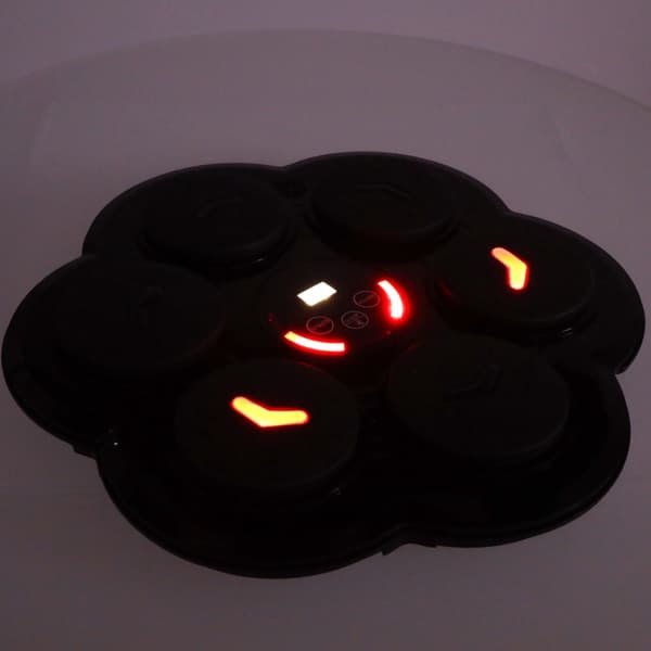 Seinälle kiinnitettävä nyrkkeilyharjoitusalusta, Bluetooth LED, käsineet