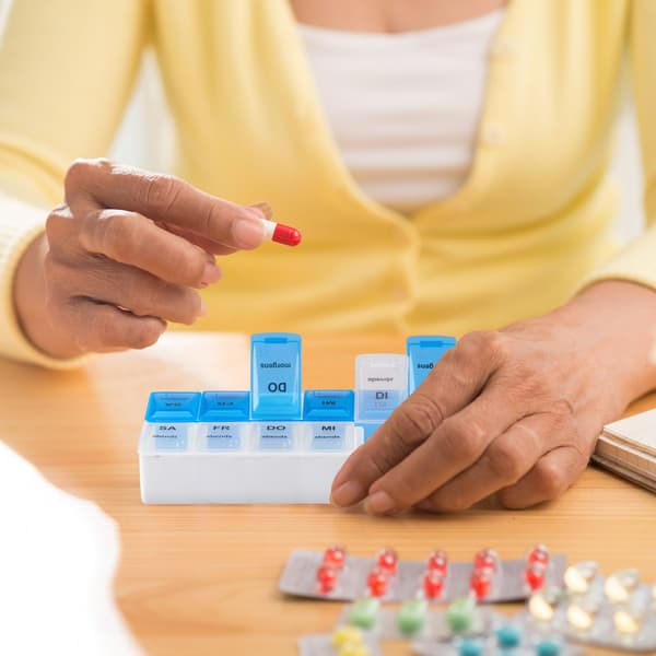 7-dages pilleorganisator med 2 rum
