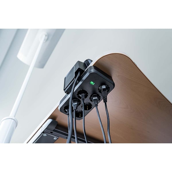 brennenstuhl®estilo Duplex-jatkojohto ylijännitesuojalla, 1x USB C, 1x USB A, 9x pistorasiat, hopea/musta