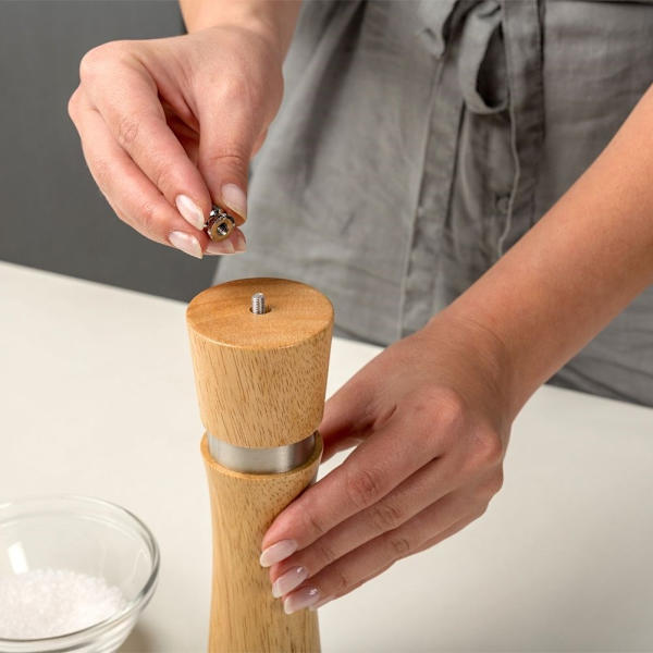Bambukvarn med keramisk malverk för peppar och salt