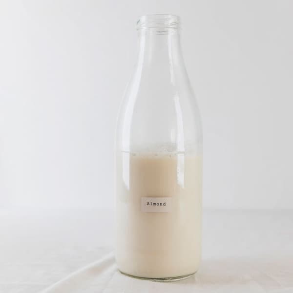 Lasinen maitopullo 1 l