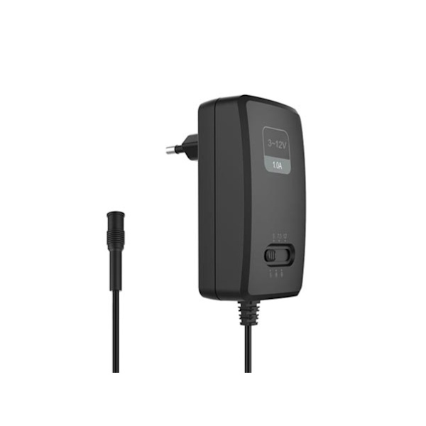 Kompakt skiftende strømforsyning med valgbar udgang - 100-240 V - 3 til 12 Vdc - 1 A + 6 tips Sort
