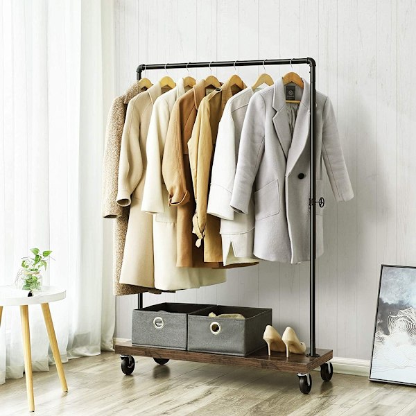 LOFT dränerande klädhängare på hjul