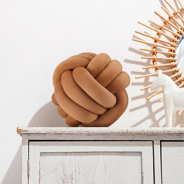 Brun knudepude – 25 cm, polyesterskum