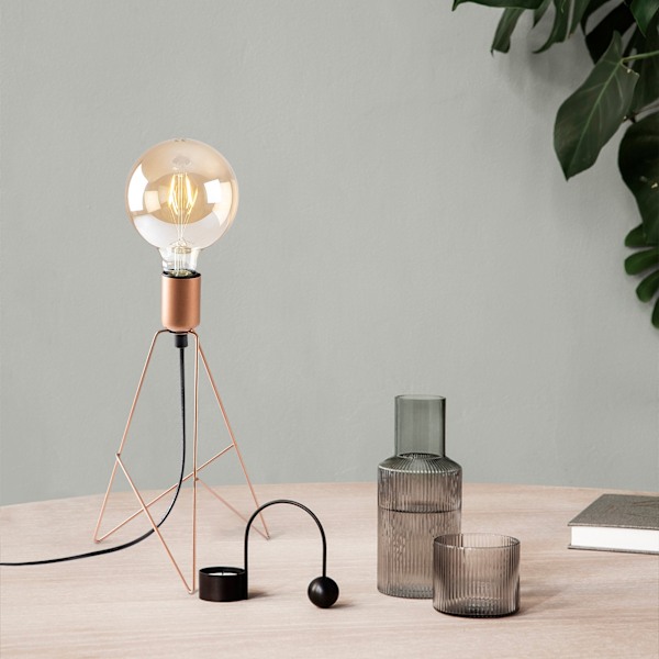 Bordslampa Piramit - NT - 141