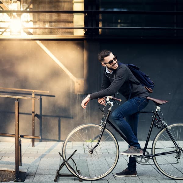 Svart cykelställ för 2 cyklar