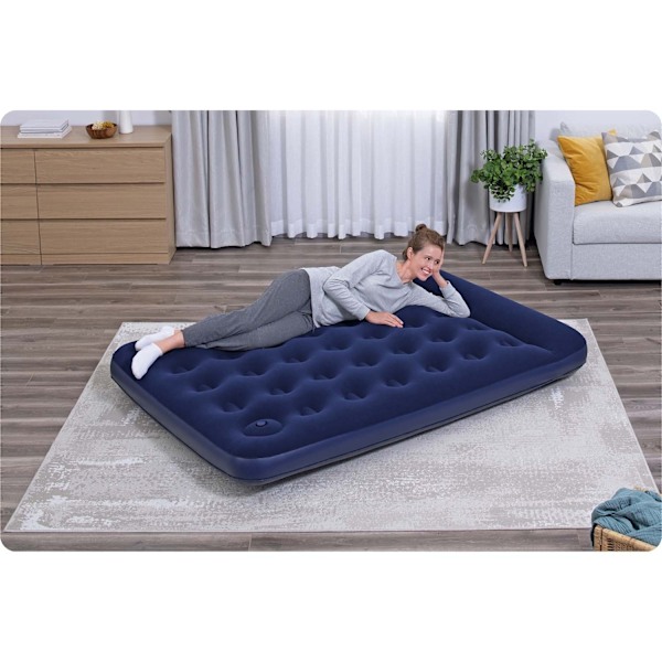 Ilmatäytteinen patja 191x137x28 cm sisäänrakennetulla jalkapumpulla Bestway 67225