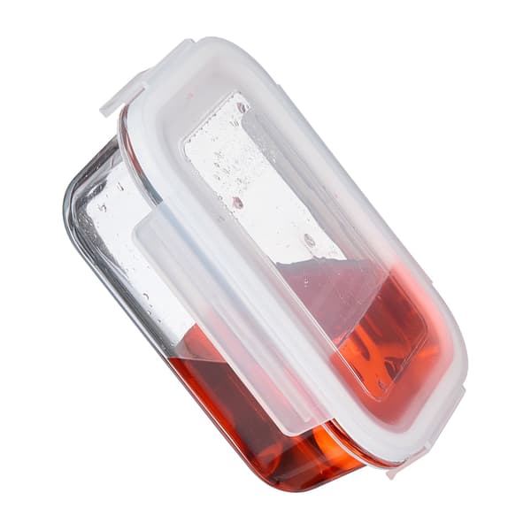 Glasburkar med lock i ett set