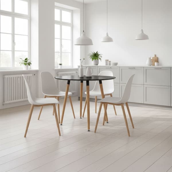 Runt matbord, bambuben, plats för 4