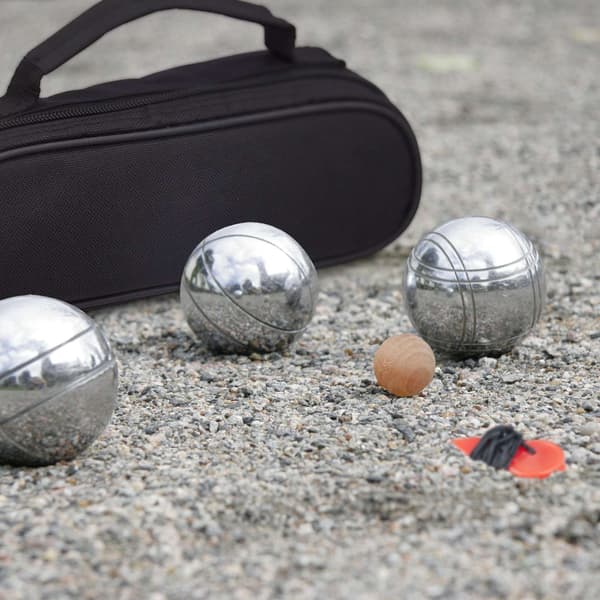 3 boulebollar i ett set