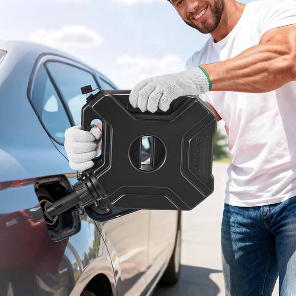 5L benzindunk med tud og låsbar beslag, sort