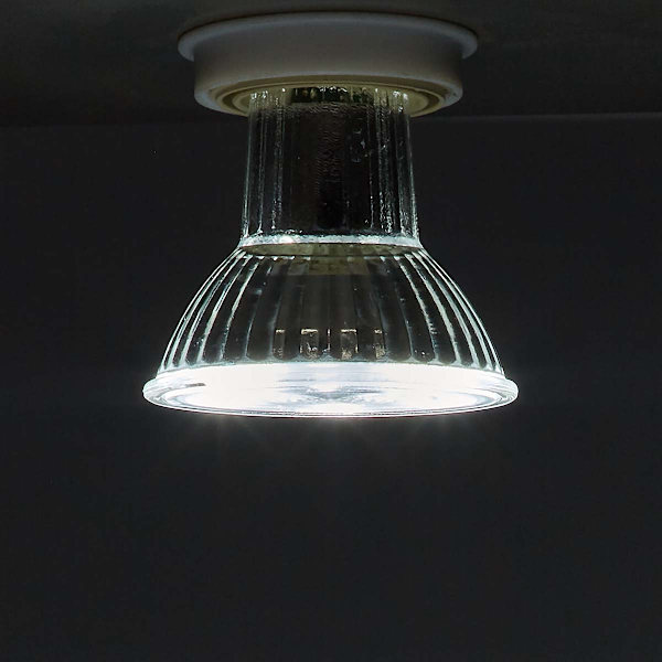 SmartLife LED Spot | Wi-Fi | GU10 | 345 lm | 4.9 W | RGB / Varm till cool vit | 2700 - 6500 K | Energiklass: G | Android™ / IOS | PAR16 | 1 st.