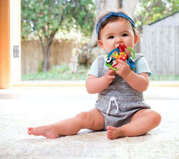 Infantino Rattle & Teether Bendy -putket