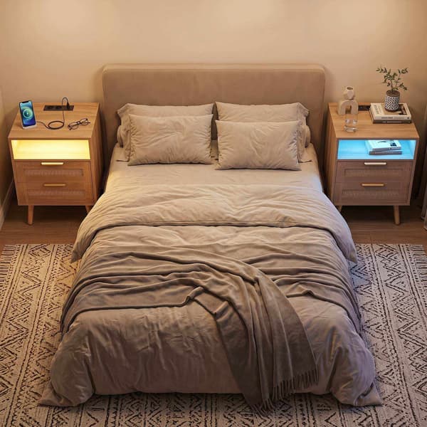 Natbord med LED-lys og ladestation, Rattan-skuffer