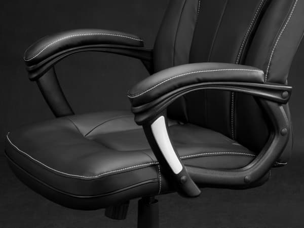 Elegant kontorstol i læder, Sofotel EG-222, sort