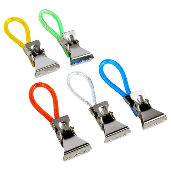 Sæt med farvede clips til håndklæder og karklude