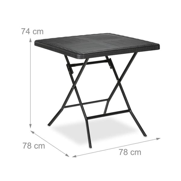 Trädgårdsbord i trälook