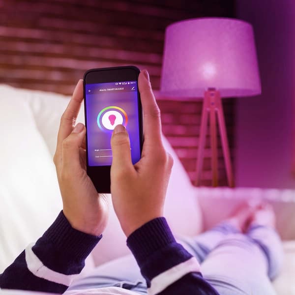 Smart Wi-Fi LED-pære, E27 9W, 16 millioner farver, dæmpbar