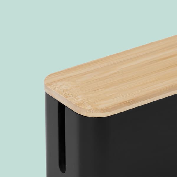 Kabelbox i bambu – Organisera och dölj sladdar säkert