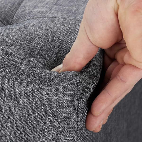 Säilytyspenkki saranoidulla kannella