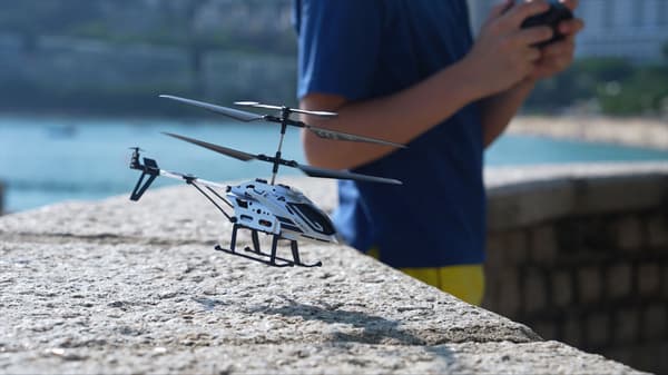 RC-helikopter med LED-bakljus, 21 cm