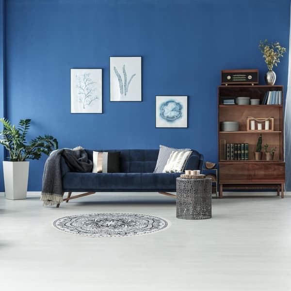 Pyöreä matto mandala designilla